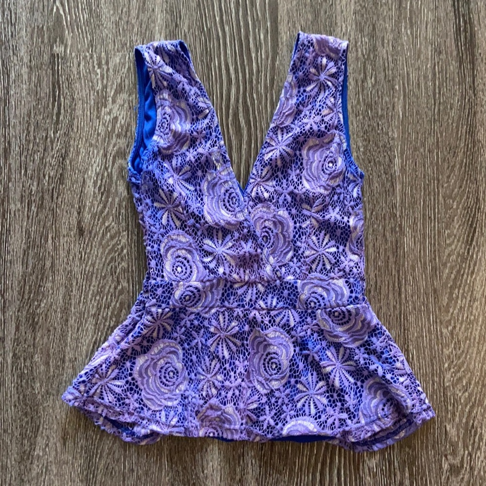 Deep V neck peplum top